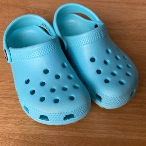 🌈 Toddler Teal Crocs